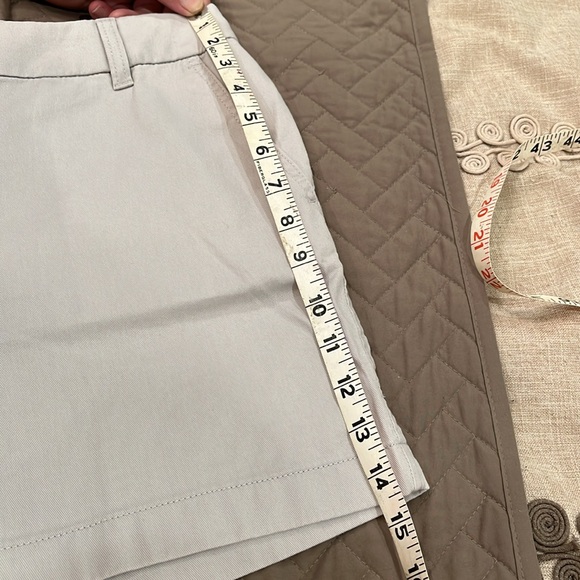 J. Crew Oyster Grey 5" Classic Chino Short/NWT/Size 14 - Picture 11 of 12